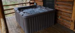Enjoy the Nature View and Hummingbirds when in Season, Outdoor Hot Tub Cabin in Eureka Springs, Arkansas